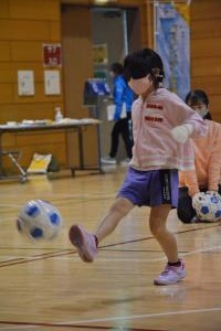 ブラインドサッカー体験(1)