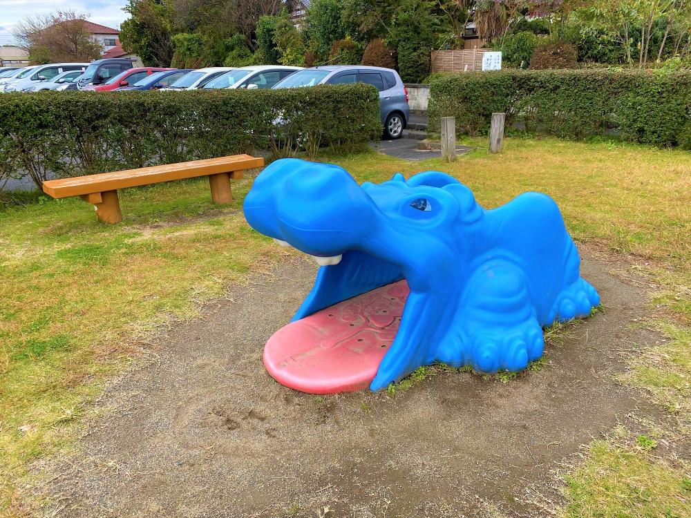 中富児童公園の遊具