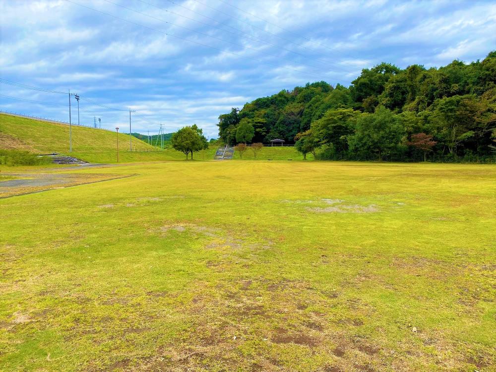 宮の郷第一公園のひろば