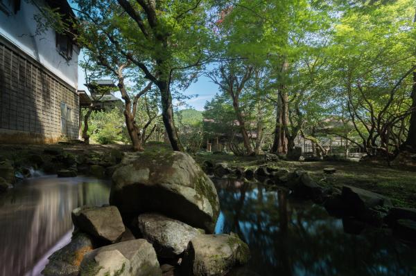 文化人たちが眺望を楽しんだ養浩園