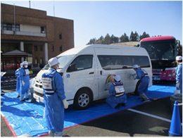 R7原子力災害広域避難訓練（避難退域時検査_車両検査）