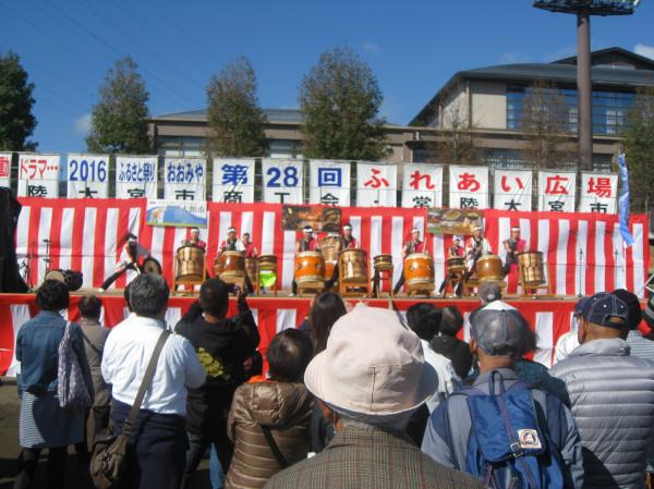 第28回ふれあい広場で大館曲げわっぱ太鼓振興会1